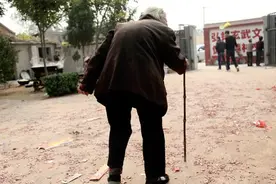 老人脚无力，不知肾阳虚，误用活血图片