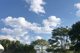 给大家推荐一个自驾途中快速找到住车窝点的方法图片