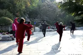 练八部金刚功的第四十七天，我的手指发麻了！ 练习八...图片