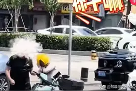 武汉大G车主暴打外卖小哥，扇耳光勒脖子，全程谩骂，网友炸锅图片