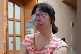 女博士怀孕后瘫痪在床，生下儿子后，丈夫：我们分开吧，我受不了图片