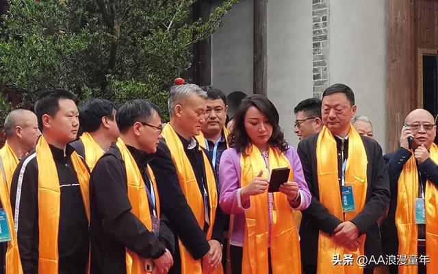 毛启国：12部手机 串起的27年亲情与人生