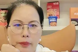 小杨阿姨直播间喊冤！网友关心，汪小菲俩孩子究竟在哪！图片