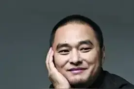 人到中年，有风骨的女人，才是最高级的美图片