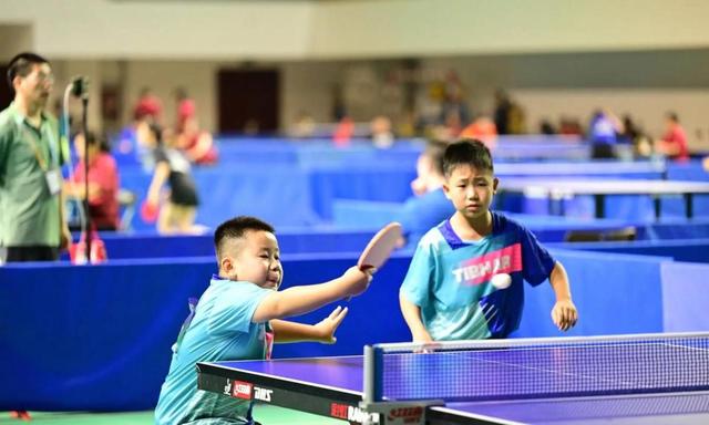 我终于明白了，王楚钦曾说不喜欢跑步，却能轻松跑完万米比赛，孙颖莎的话让我彻底理解乒乓球运动员的体能到底有多强大 第5张