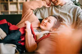 睫毛经常扎眼睛，“倒睫”应该如何处理？ 睫毛是我们...图片