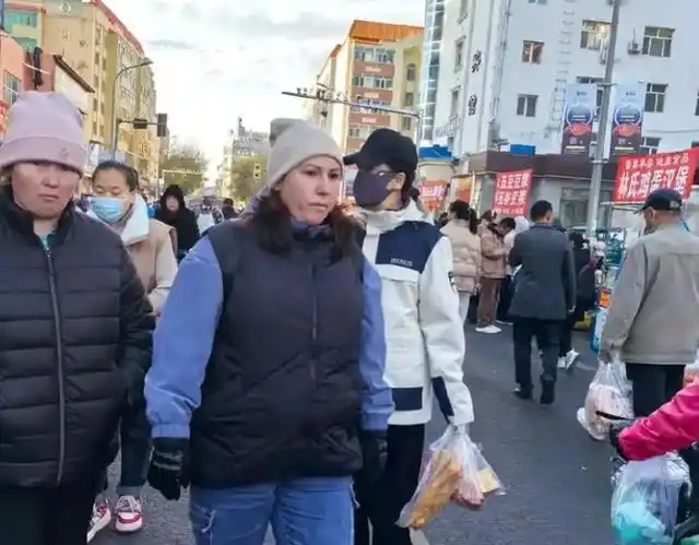 俄罗斯游客来中国爱买什么