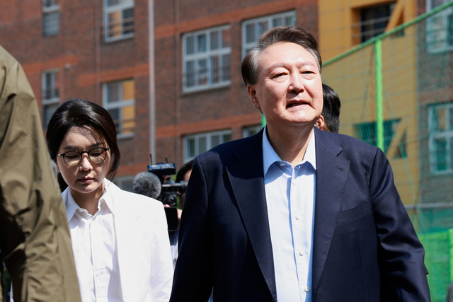 如何看待韩国前议员死在荒郊野外