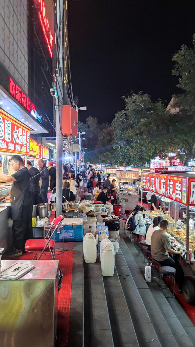 来包头的第三天，本想去看看黄河，没去成，附近转了转