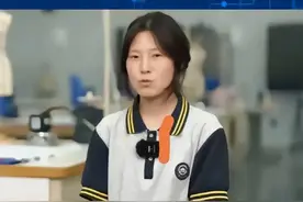 17岁女学生姜萍数学竟赛完胜清华考生,进入全球数学竞赛12强！图片