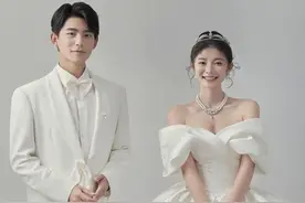 婚纱是新娘在婚礼上穿着的礼服，它不仅仅是一件美丽的服装图片