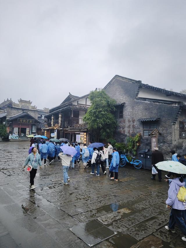 南行漫记：和宜宾握手再见，到李庄古镇打卡，今天跑到贵州