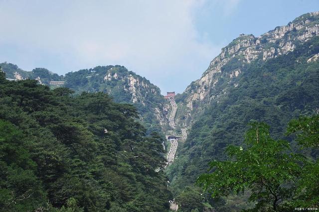 泰山南天门到山顶还需要多久（泰山几个小时能爬到山顶首次爬泰山建议你慢下来）