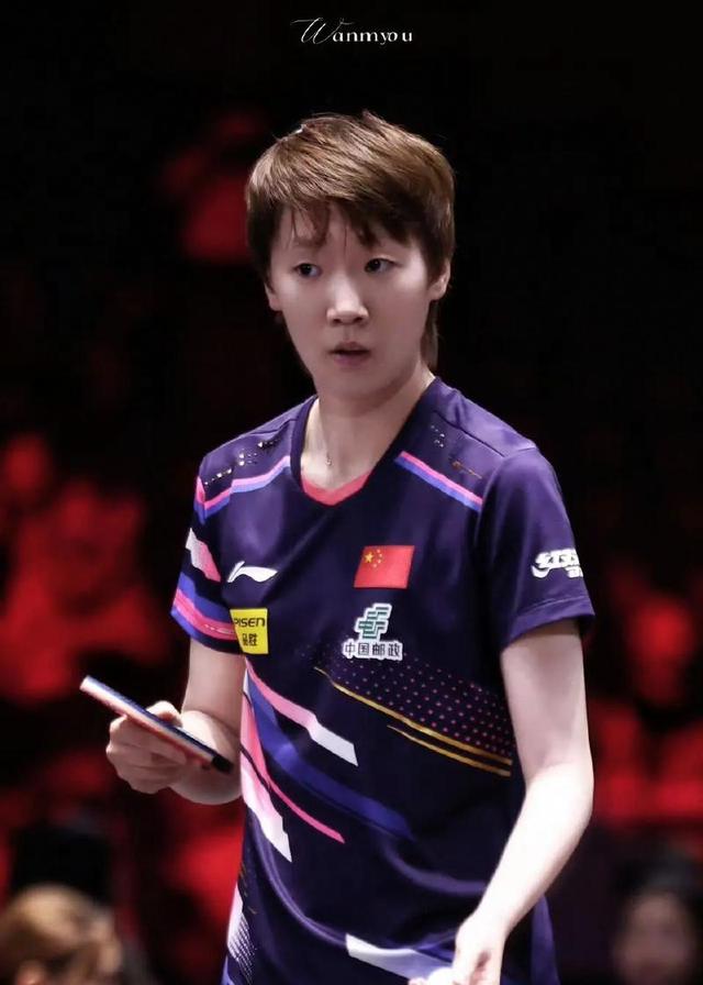 王曼昱北京过年迎父母从黑龙江飞来团聚，暖心邀请陪练徐奕同喝奶茶，春节假期坚持训练备战新加坡大满贯 第3张