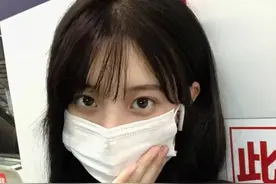 6岁的时候，爸爸和妈妈离了婚，他第一次动手打了我，我泪流满面图片