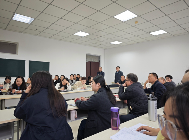 以AI破局 提质增效 高二数学组大教研解锁教学新可能