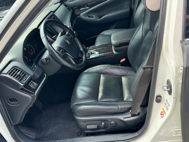 以下是关于14代皇冠的一些信息： • 历史