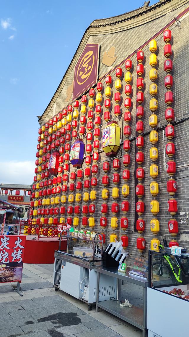 来包头的第三天，本想去看看黄河，没去成，附近转了转