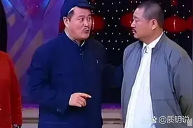 2009年，赵本山脑溢血差点走了，痊愈之后，他凑了...图片