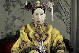 慈禧将19岁的贴身宫女嫁给60岁老太监，不料宫女将他拉进屋里图片