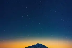 低谷期，身边全是鬼。 身处低谷，其实是老天在渡你图片