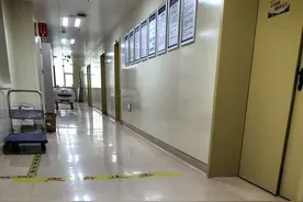 #乌鲁木齐头条#为了做无痛胃镜，一早就来到医学院，...图片