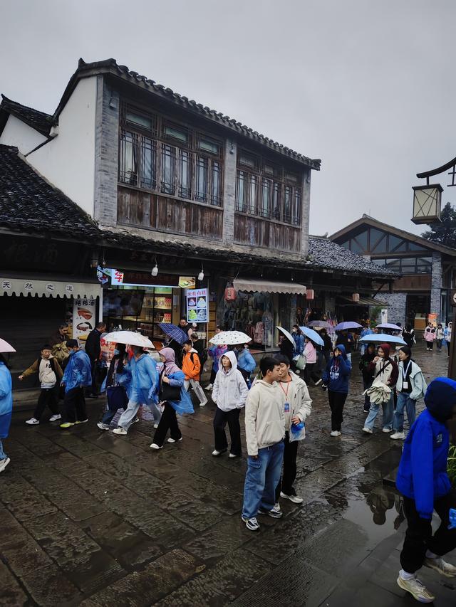 南行漫记：和宜宾握手再见，到李庄古镇打卡，今天跑到贵州