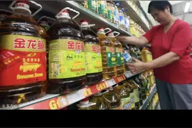 油罐车混装食用油的潜在风险与防范措施 一、引言 近日图片