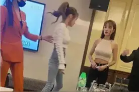 居然在这里遇到前女友，该怎么办？ 回首往事，人生充...图片