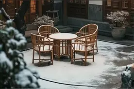 人民日报：人生苦短，所以吃你想吃的饭，见你想见的人图片