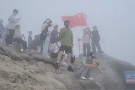 终于登顶梧桐山，下山时，我哭了！ 梧桐山图片