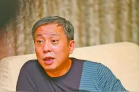他是上海最高调的隐形富豪，坐拥380亿却钟爱吃十元盒饭图片