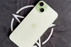 iPhone 15 Plus体验评测：大一点，大不同视频封面