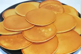 1个苹果2个鸡蛋，教你简单又好吃的小松饼，比蛋糕还要松软好吃