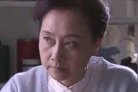 乡下女人终于住进婆家的豪宅，怎料婆婆连吃饭都不让她上桌！视频封面