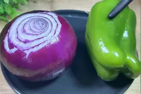 洋葱和青椒是绝配，教你一个神仙吃法，营养美味，上桌汤汁都不剩视频封面