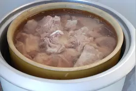 广式原味清蒸汤有多香？教你正宗做法，汤清肉香原汁原味，真好喝