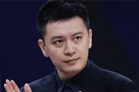 杨鸣婚变风波升级，辽篮球迷脱粉回踩怒斥渣男，杨鸣篮协仕途到头视频封面