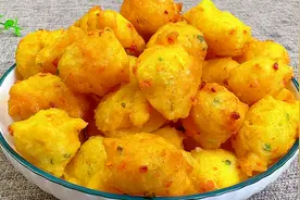 剩米饭别再蒸着吃了，教你一个新吃法，一口一个，好吃到停不下来