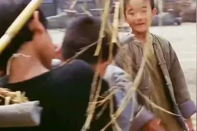 男孩居然从小就像当公公 #