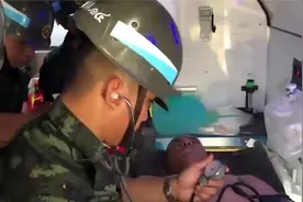 泰軍營男士兵中暑的急救示範流程