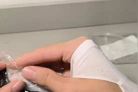 开箱在拼多多上秒杀的冰袖，质量不好但是可以备用，解燃眉之急！视频封面