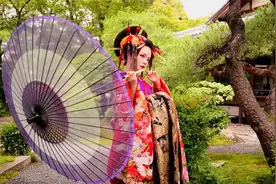 ASMR在京都体验的花魁化妆（涂白，穿着）视频封面