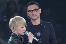 陈慧娴&张学友《轻抚你的脸》两位老友几十年的感情是一直没有变