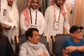 成龙的国际影响力，可以夸张到什么程度！视频封面