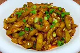 炒茄子不要过油和直接下锅，教你正确做法，茄子鲜嫩入味不吸油