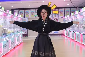 100元挑战零食娃娃机！141个币能夹到多少包零食？视频封面