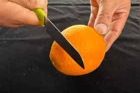 家里来客人了，橙子学会这么切，不脏手不流汁，大人小孩都夸聪明视频封面