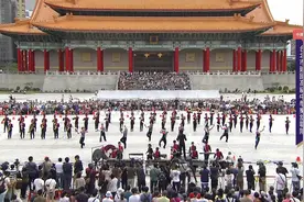 中國臺灣 建國中學樂旗聯隊表演 臺灣高中儀杖隊演出校園社團活動视频封面