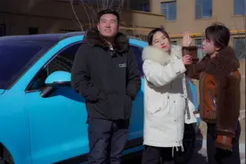 前女友主动求复合，男子一番话让她无地自容，结局真解气视频封面